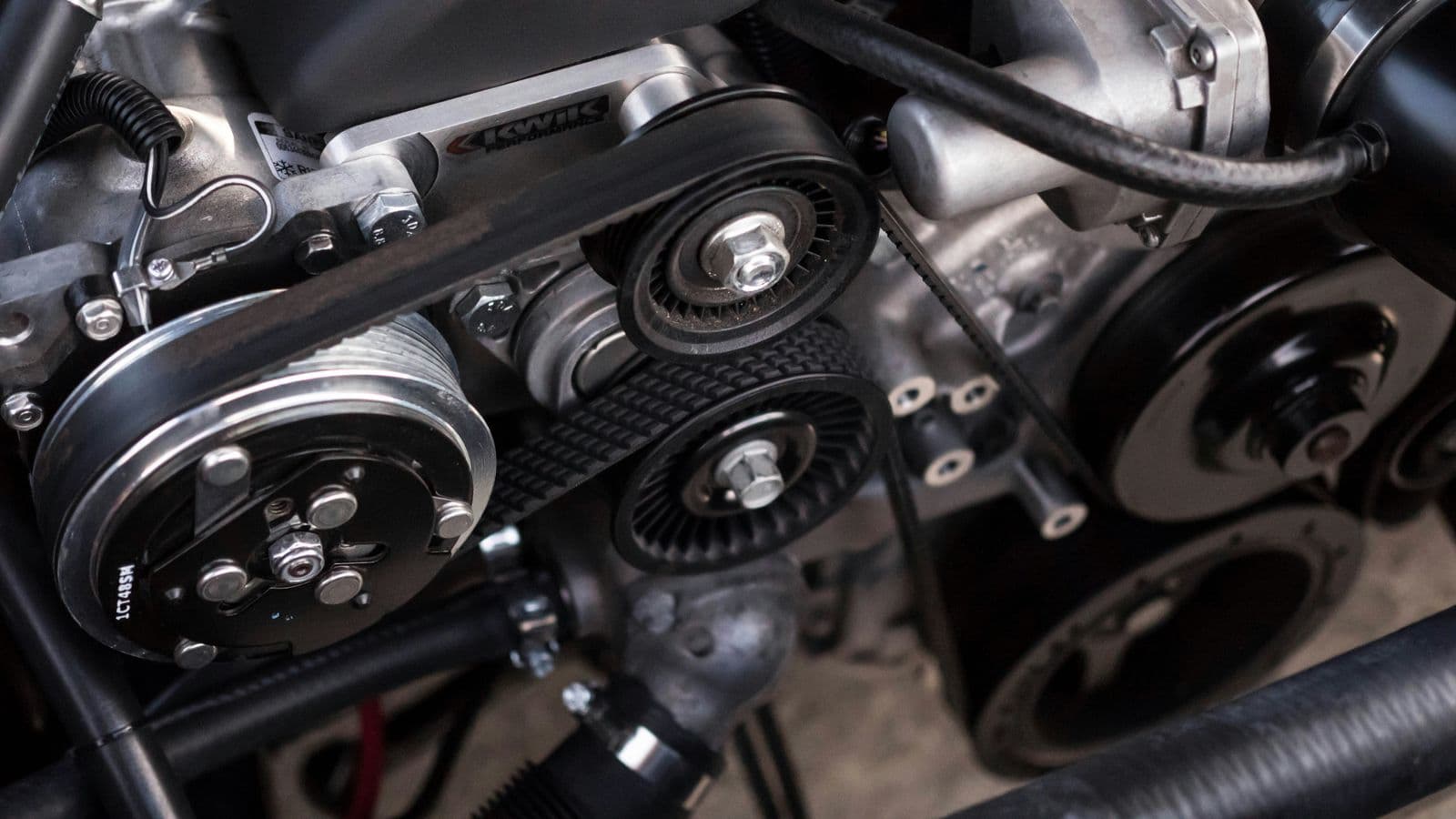 Gros plan sur un moteur de voiture